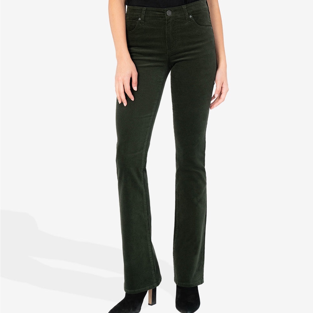 Kut from the Kloth Karen Curduroy Baby Boot Cut Jeans. Size 6. Artichoke